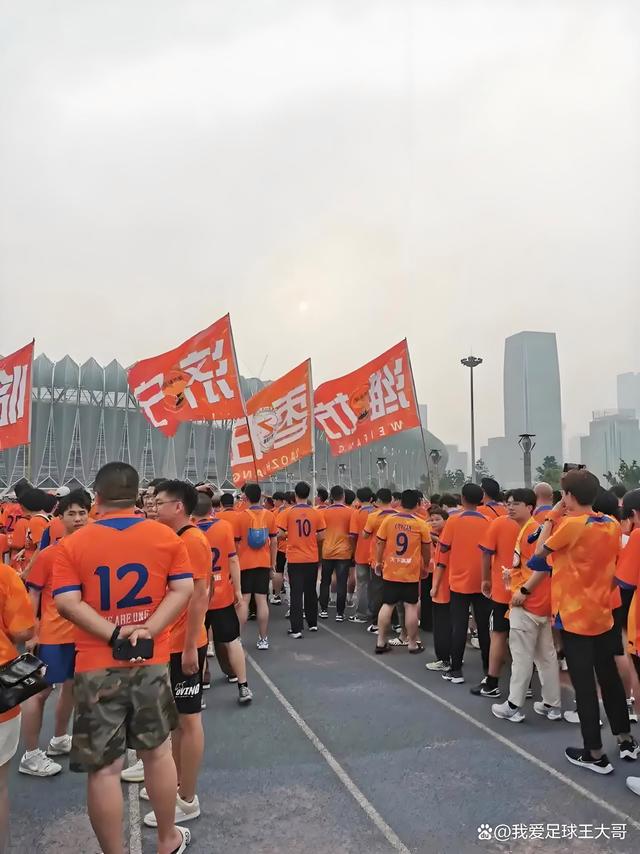中超球队备战态度认真，力求取胜