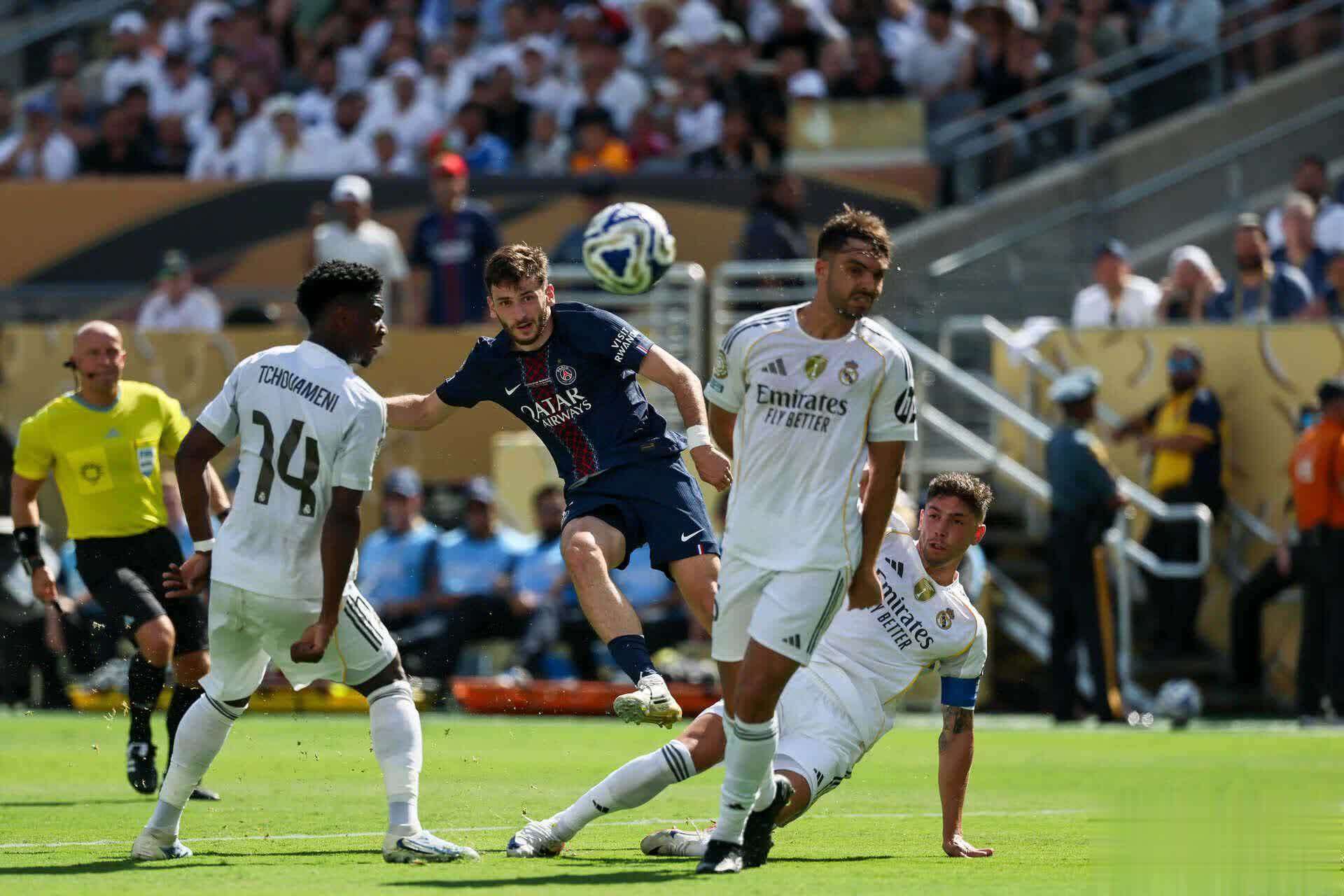 开云官网-巴黎将迎战皇马，胜负难言