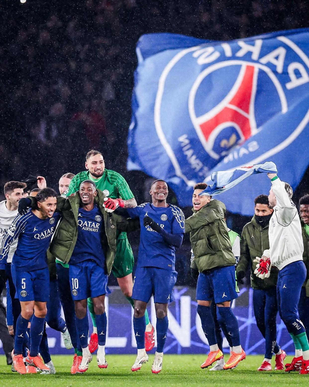 包含巴黎圣日耳曼陷入困境的词条