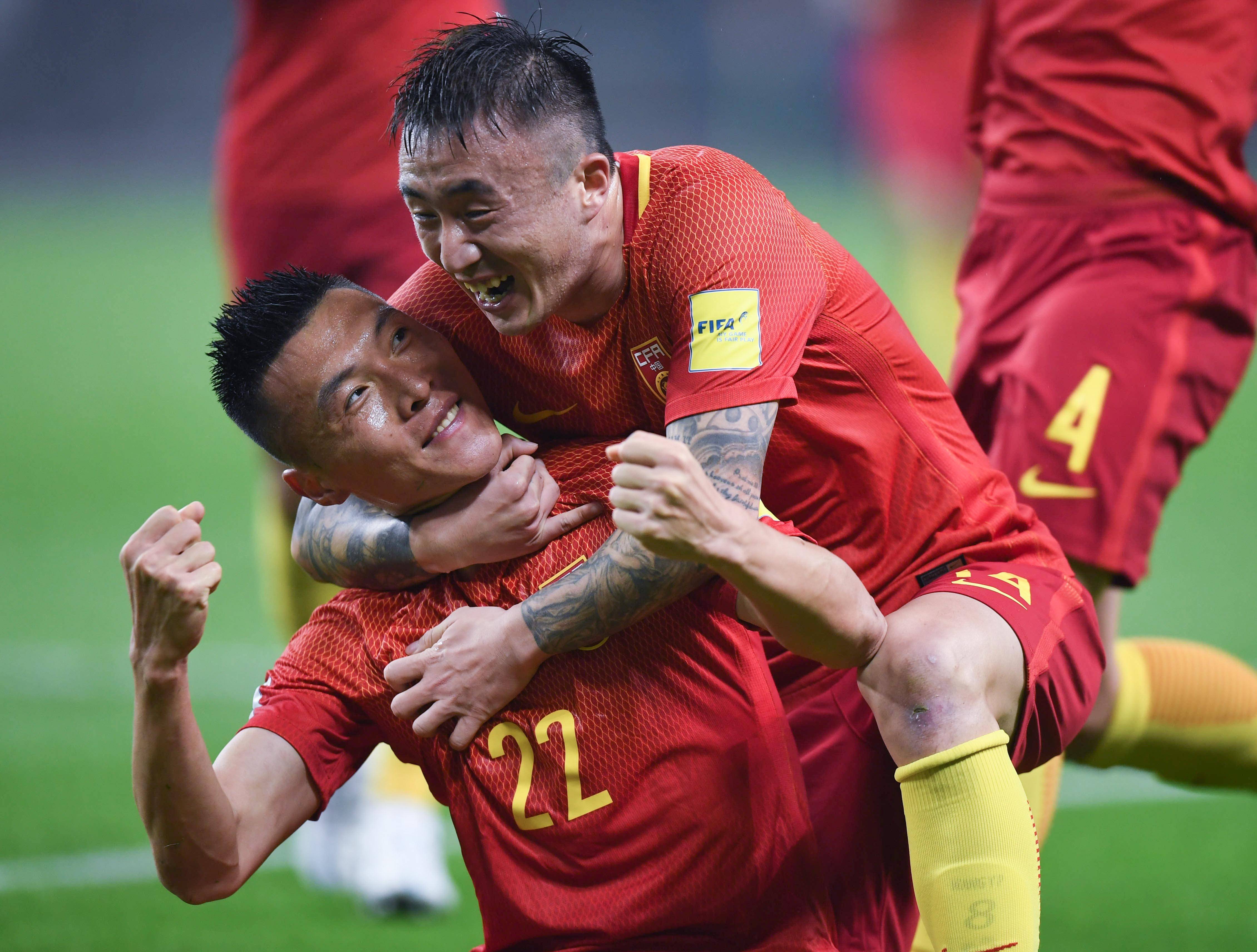 全力以赴，国内足球队全力备战的简单介绍