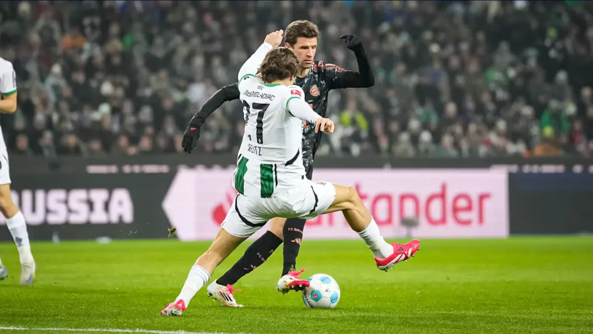 开云平台-格拉德巴赫抢眼目再拜仁欧战完勇挑，前采了首面