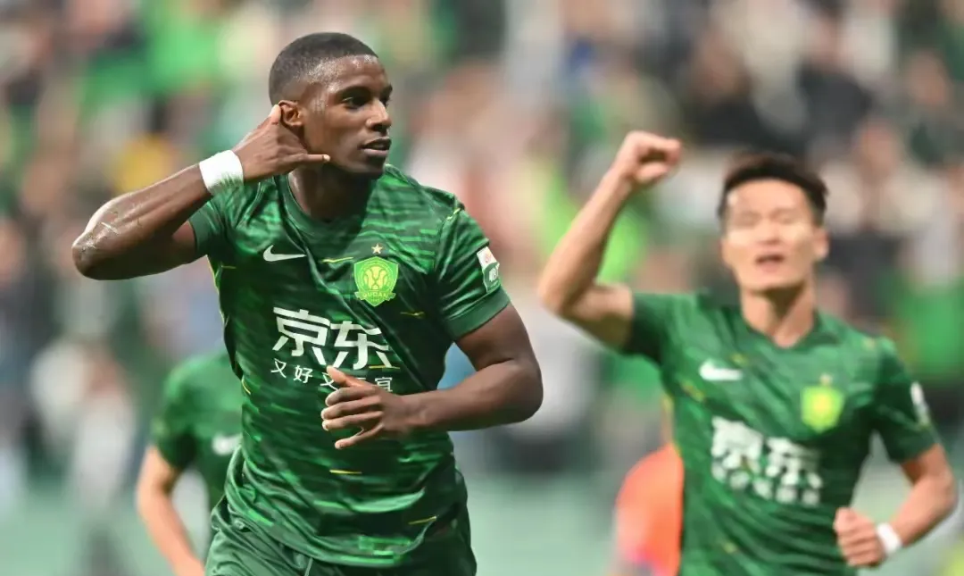 申花客场逆转胜河南建业，积分榜上有所提升