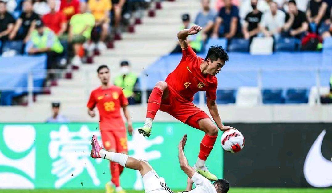 开云体育在线-塞内加尔国家队高居榜首，欧预赛连胜