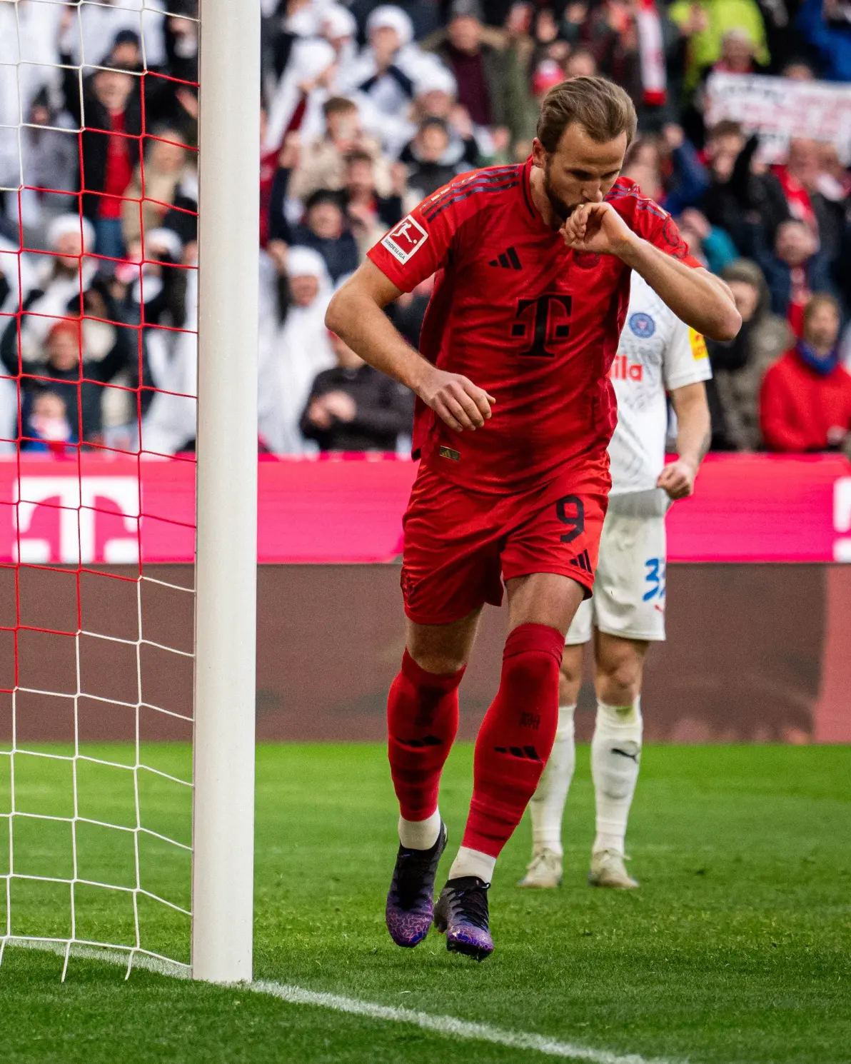 基尔主场告捷，锁定下赛季德甲席位的简单介绍