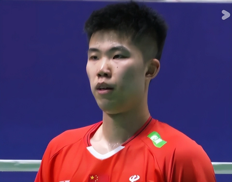 印度羽毛球选手冲刺领先，奔向胜利的简单介绍