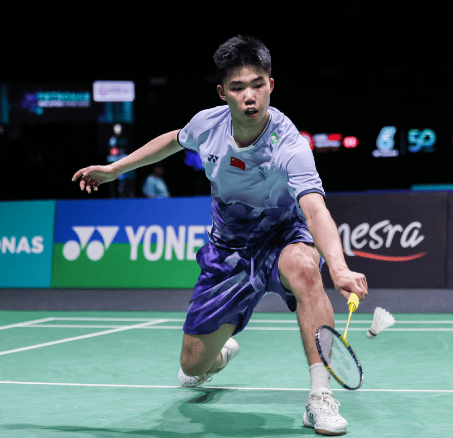 印度羽毛球选手冲刺领先，奔向胜利的简单介绍