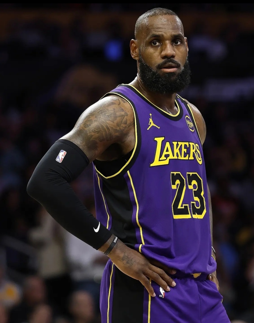 开云体育官方网站-人全明星团队一笔巨款签下詹姆斯