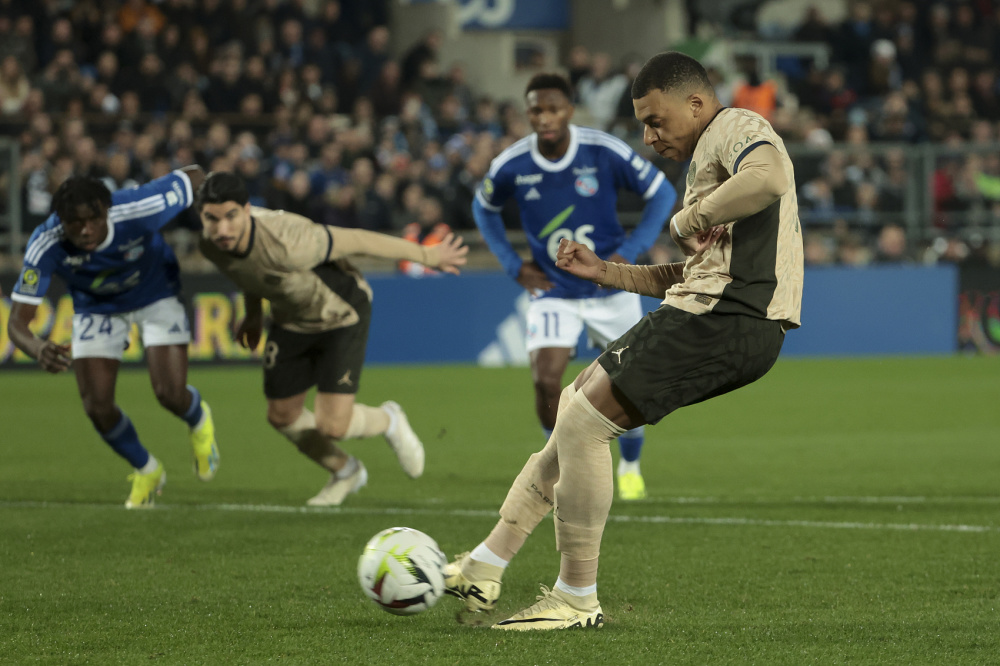 开云体育在线-包含斯特拉斯堡队长受伤，战力削减影响排名的词条