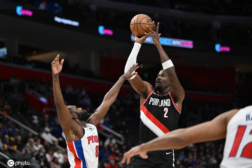 活塞主场大胜开拓者结束连败