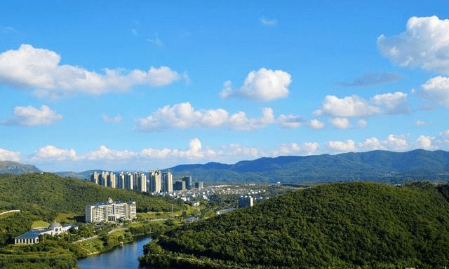 慢热逐渐升温，赛季前景一片光明