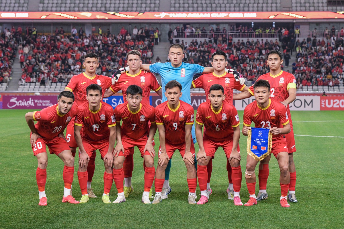 热门球队在友谊赛中战胜对手晋级