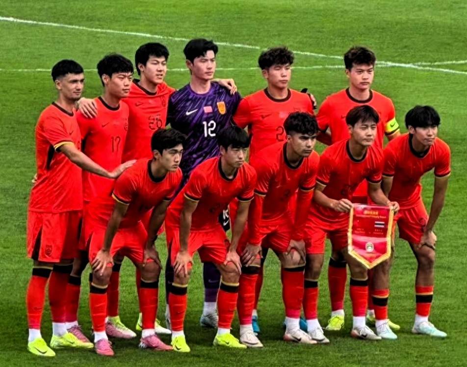 热门球队在友谊赛中战胜对手晋级