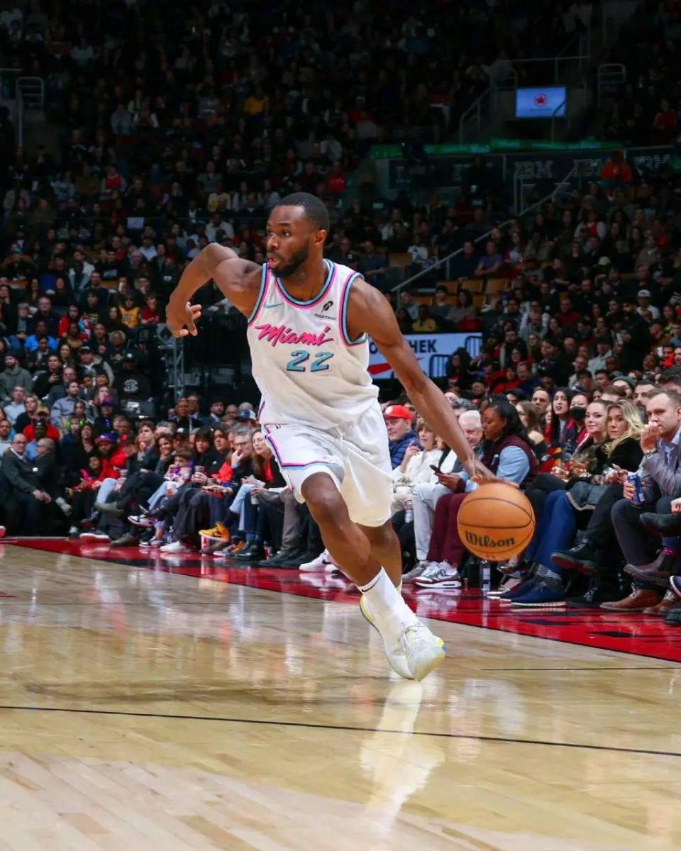 开云APP-包含猛龙主控状态回归，击败热火迎来连胜的词条