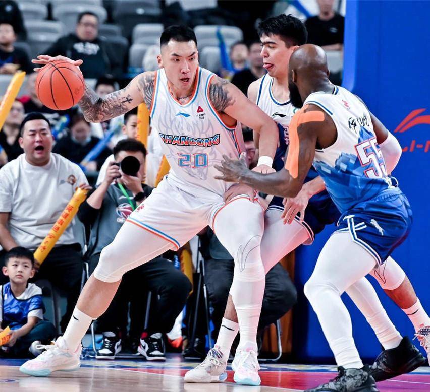 包含尼克斯翻盘北京队，陶汉林扛起全队的词条