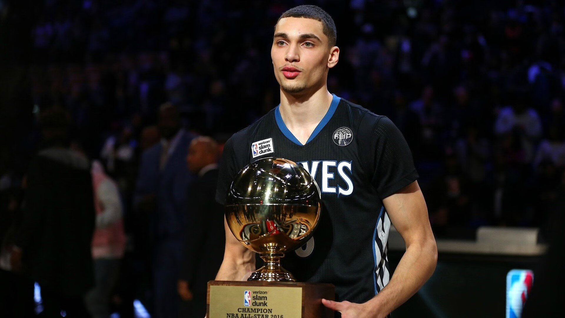 暗夜绽放红玫瑰，马丁内利终场绝杀，波兰1-0力克马里