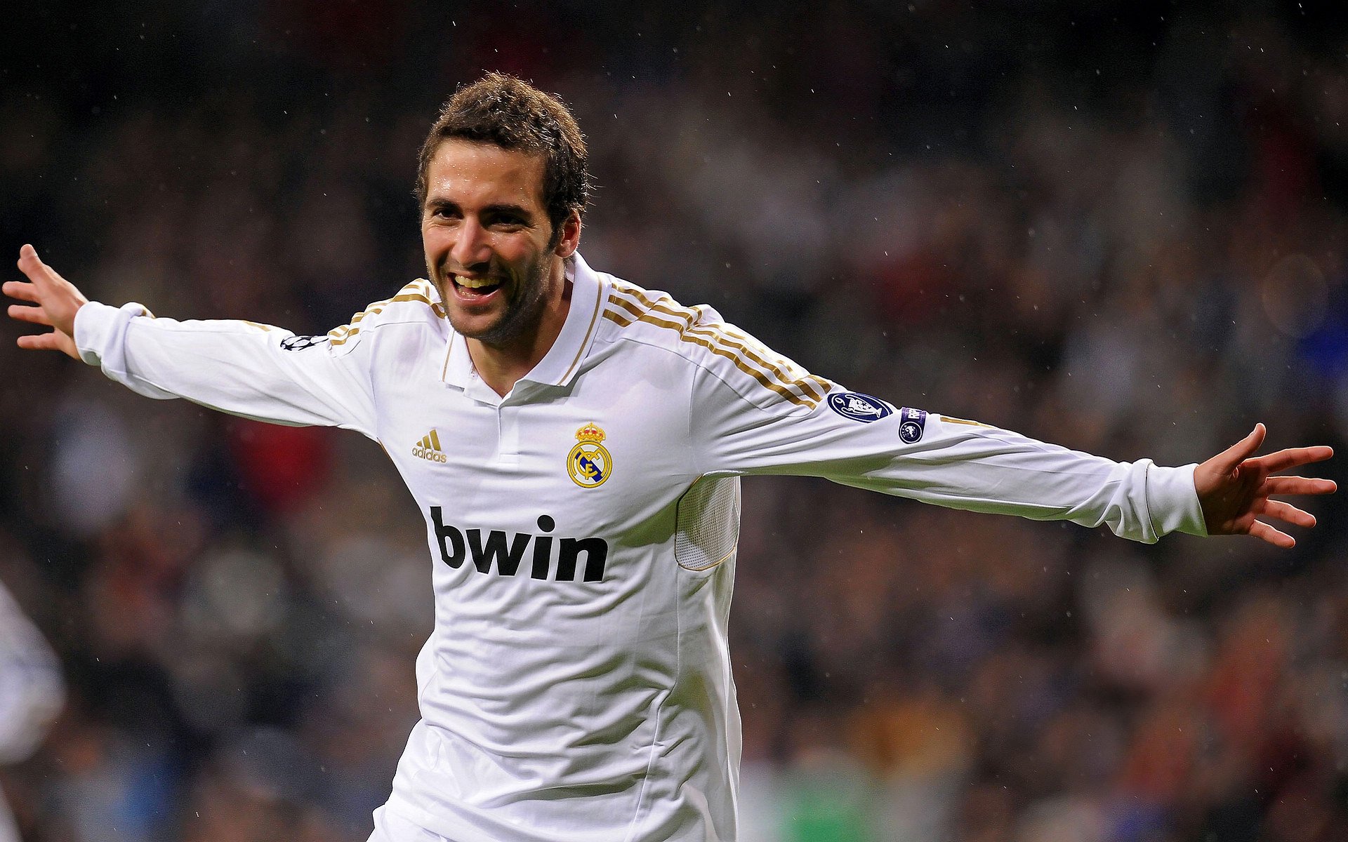 一球成王,C罗终场绝杀导演马德里德比逆转