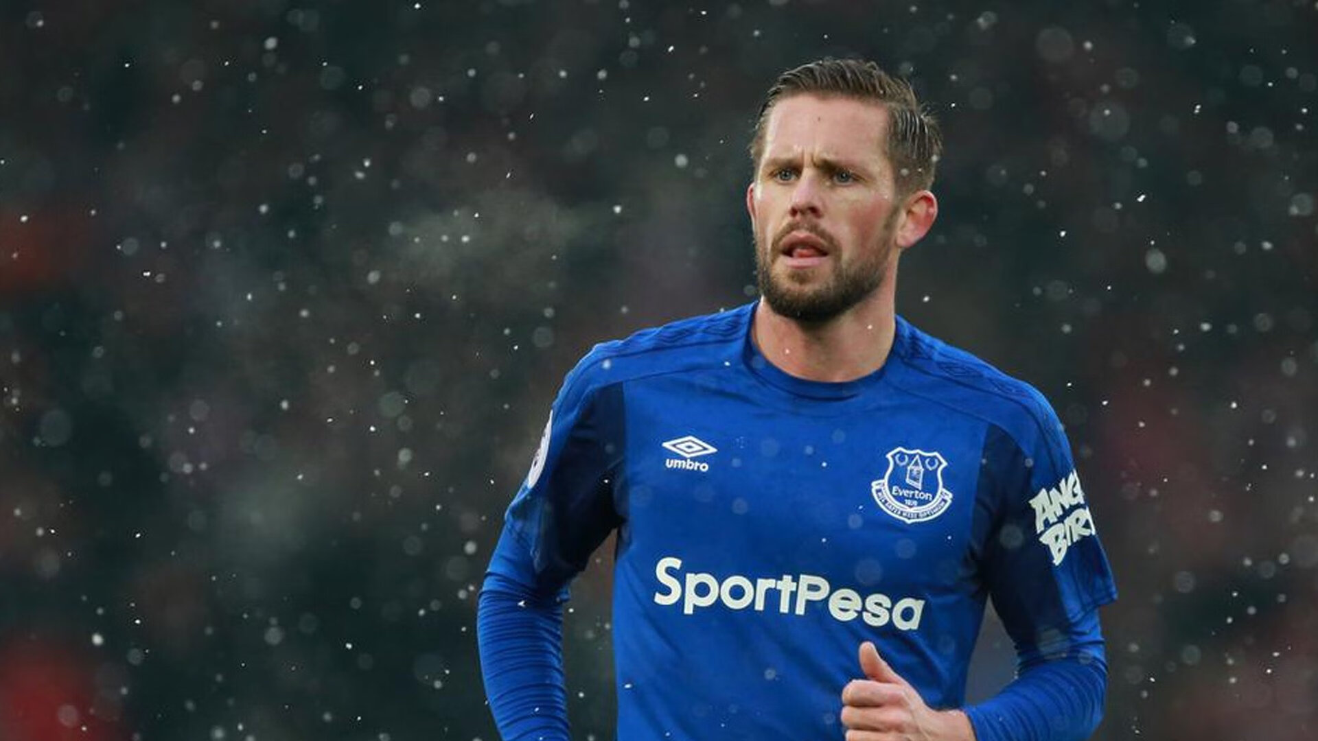 开云下载-孤星封神夜，德罗赞数据洪流淹没年度焦点之战